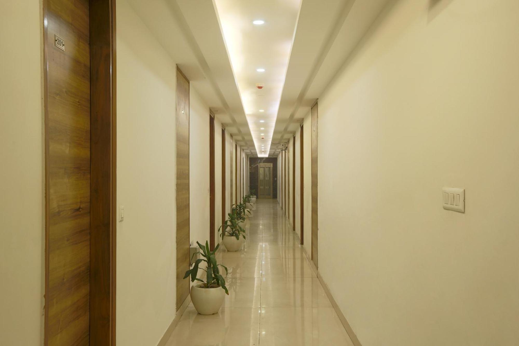 Hotel Prithvi-raj Near Delhi Airport