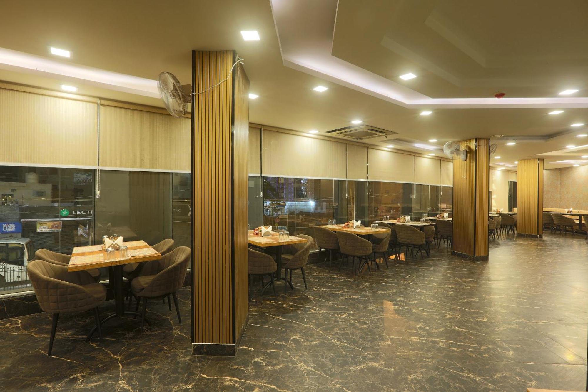 Prithvi-raj Near Delhi Airport 3*