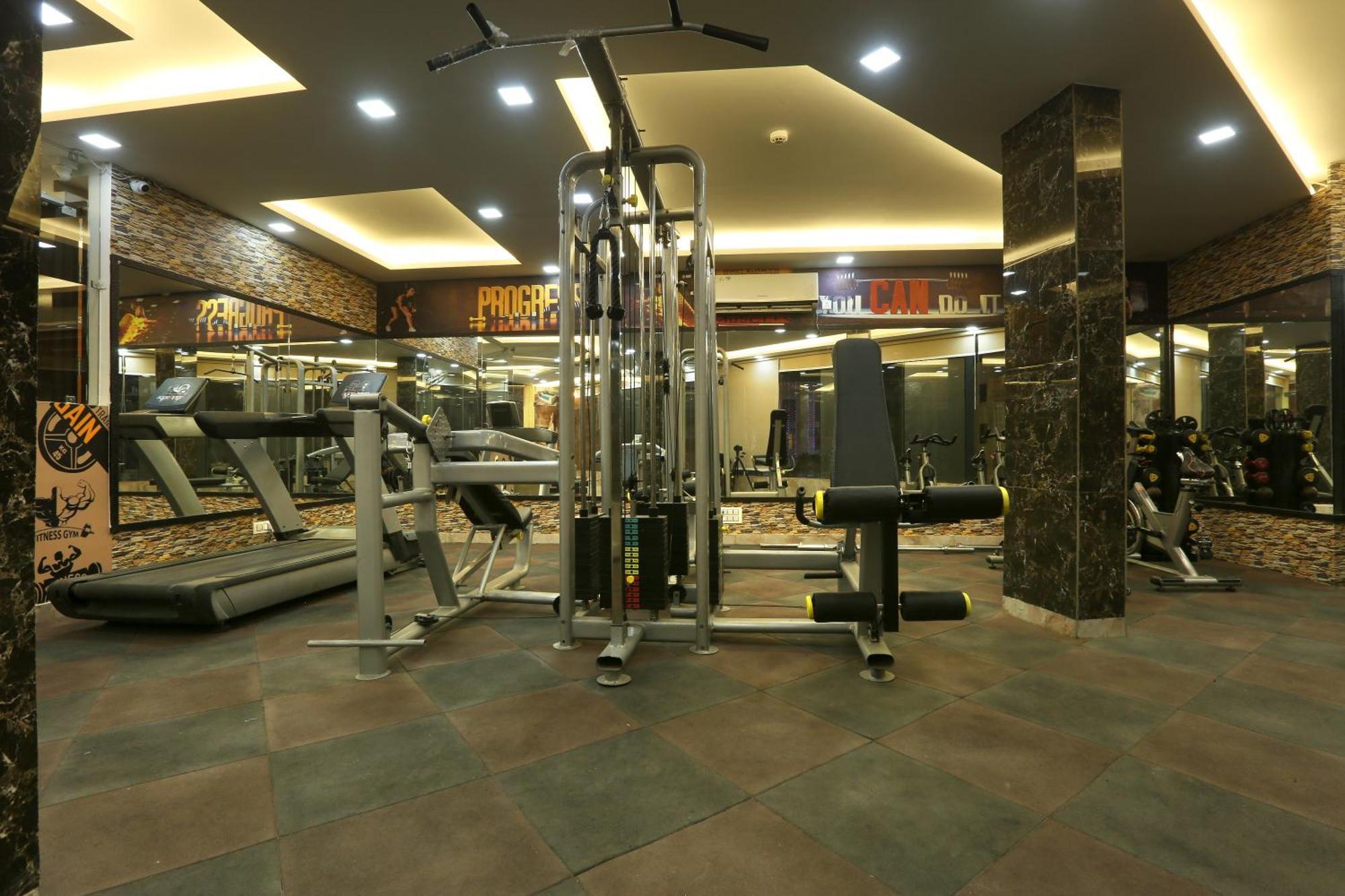 Prithvi-raj Near Delhi Airport