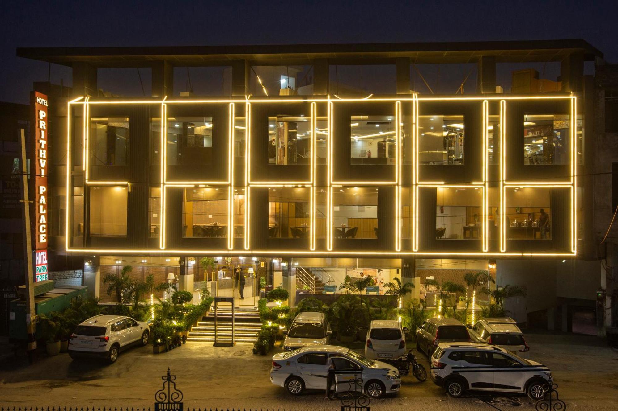 Prithvi-raj Near Delhi Airport 3*