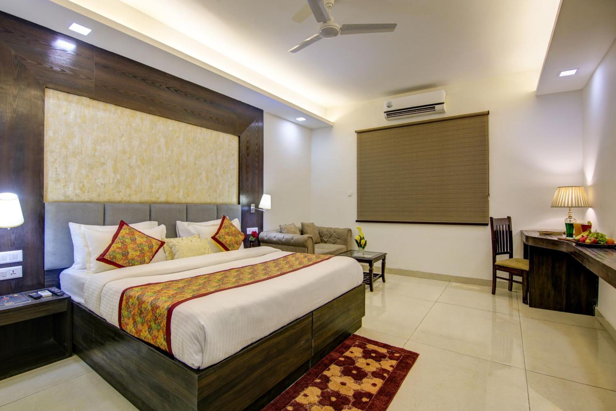 Prithvi-raj Near Delhi Airport Hotel