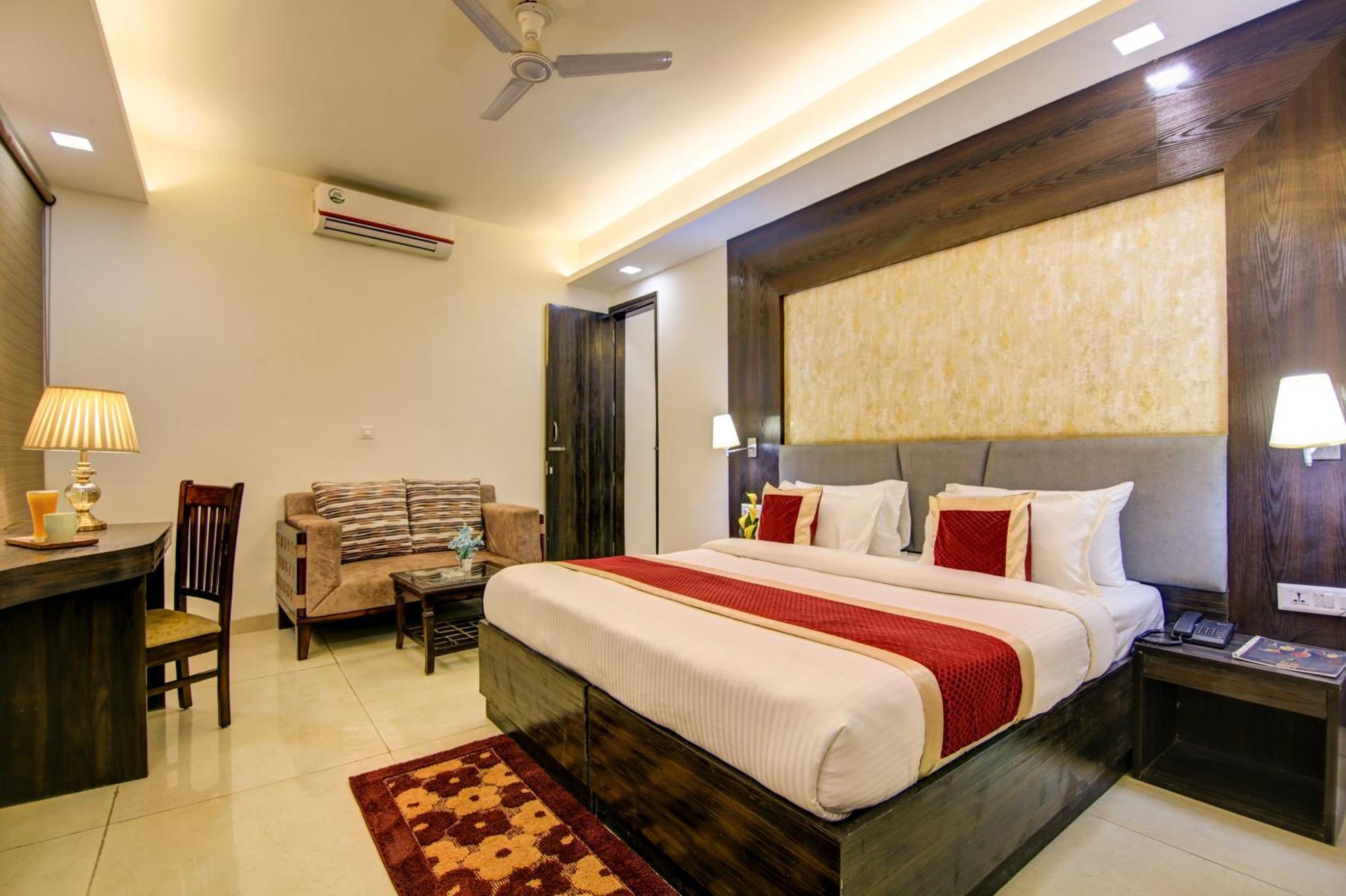 Prithvi-raj Near Delhi Airport Hotel 3*